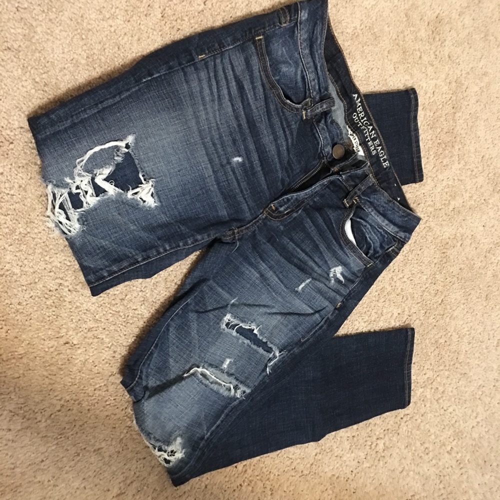 AE Distressed Jeggings